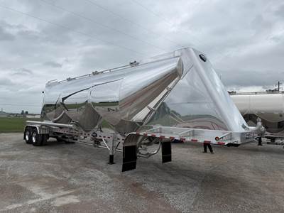 MAC 1600 CUFT DRY BULK PHNEUMATIC TRAILER Dry Bulk / Pneumatic Tank Trailer