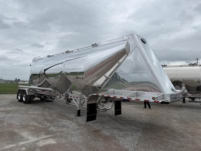 MAC 1600 CUFT DRY BULK PHNEUMATIC TRAILER Dry Bulk / Pneumatic Tank Trailer