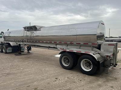 Walker U2516 5200 GALLON WALKER FOOD GRADE TRAILER Food Grade Tanker Trailer