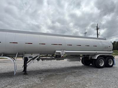 Beall 43ft Tandem Axle Aluminum Fuel Tanker Trailer - Air Ride