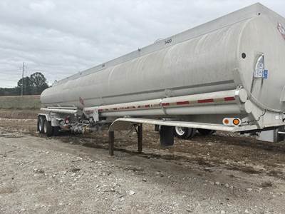 Fruehauf U2587 Fuel Tanker Trailer