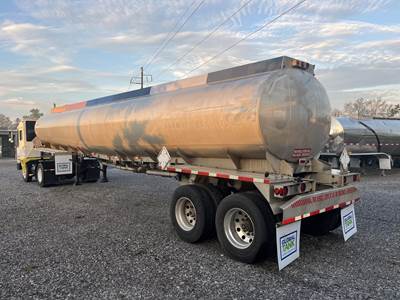 Heil U2394 9500X4 PETROLEUM TRAILER ON AIR RIDE Tandem Axle Aluminum Fuel Tanker Trailer - Air Ride
