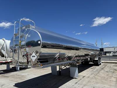 Polar 9500 X 4 DOT 406 PETROLEUM TANK WITH DISC BRAKES Fuel Tanker Trailer