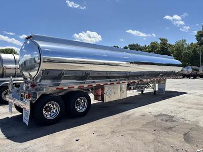 Polar 9500 X 4 DOT 406 PETROLEUM TANK WITH DISC BRAKES Fuel Tanker Trailer