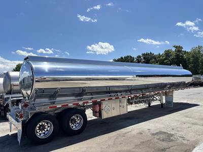 Polar 9500 X 4 DOT 406 PETROLEUM TANK WITH DISC BRAKES Fuel Tanker Trailer