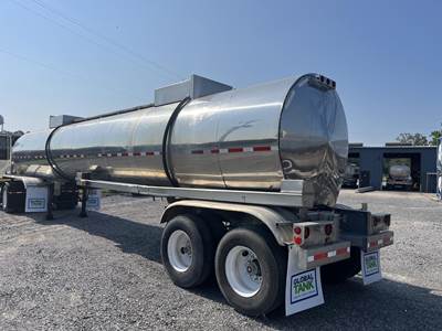 Fruehauf U2213 6500 GALLON SR NON-CODE TRAILER Non Code Tank Trailer