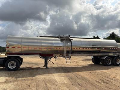 Fruehauf U2475 1978 6700 GALLON NON-CODE TRAILER Non Code Tank Trailer