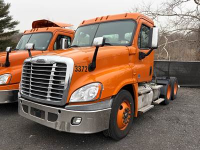 2018 Freightliner Cascadia Day Cab Tandem Axle Truck - Hauler, Fifth Wheel, Multiple Units available