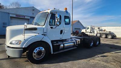 2012 Freightliner M2 112 Day Cab Truck, Extended Cab Air Ride Tandem Axle, Tractor Trailer, Air Leaf, Headache Rack, Moving Truck, Hauler
