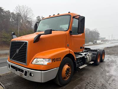2018 Volvo VNM Day Cab Truck - Tandem Axle, Fifth Wheel, Dual Fuel tanks, Multiple Units available!