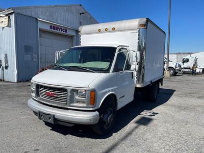 2001 GMC G3500 Box Truck, Construction, Plumbing, Electrical, Storage, Handyman, Utility, Moving, Service, Mechanical, Low Miles, Liftgate