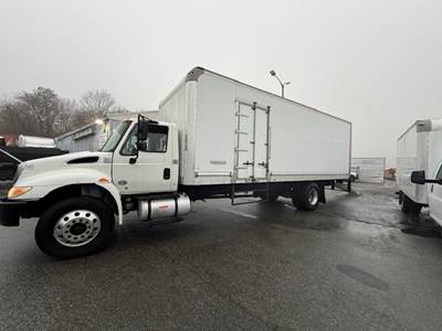 2019 International 4300 Box Truck, Ramp, Over CDL, Supreme 26 FT Dry Box Van- DELIVERY, Moving, Storage, Low miles, Diesel, Curbside Doors