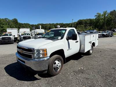 2012 Chevrolet 3500 Mechanic / Service Truck, 4WD Service Truck, Plumber, Construction, Handyman, Electrician, Diesel, Allison Trans, 9FT Bed