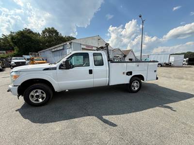 2011 Ford F-350 Extended Cab Mechanic / Service Truck, 4x4, Tow Hitch, Reading Bed, Utility, Diesel, Low Miles, Construction, Handyman