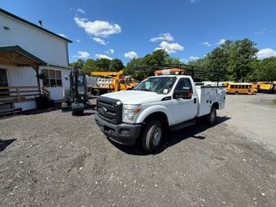 2014 Ford F-350 Mechanic / Service Truck, Gasoline, 4x4, 12Ft Ladder Rack, 8Ft Knapheide Bed, Construction, Plumber, Electrician