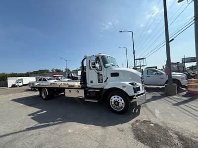 2024 Mack MD6 Rollback Tow Truck, Tow Truck, Flatbed, Hauler, Delivery, Towing, Automatic, Under CDL, LOW MILES, Like New, Inspected