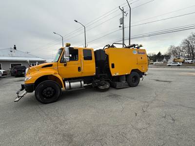 2014 International DuraStar 4300 Sweeper Truck