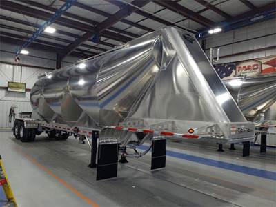 MAC 1250S Dry Bulk / Pneumatic Tank Trailer