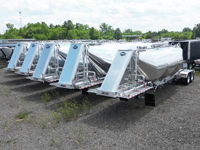 MAC Dry Bulk / Pneumatic Tank Trailer