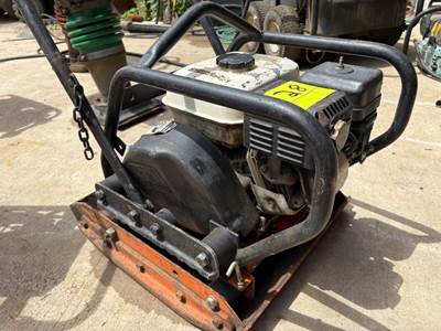 Plate Compactor / Tamper w/ Honda GX120 Engine