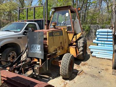 Case Super E Sweeper - Construction King Sweeper w/ Plow