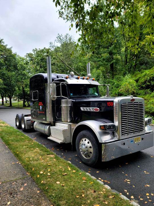 2015 Peterbilt 389 Pride & Class Sleeper Semi Truck Sleeper cab For