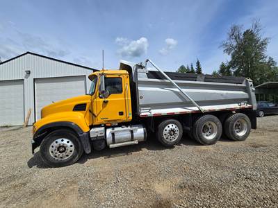 2005 Mack Dump Truck - Dump Body