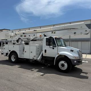 2018 Altec AA55-MH Bucket Truck, Cummins Motor, 60'