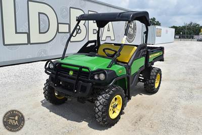 John Deere GATOR XUV 825i Utility Vehicle