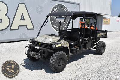 John Deere GATOR XUV 855D S4 Utility Vehicle