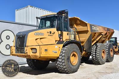John Deere 400D II Articulated Dump Truck