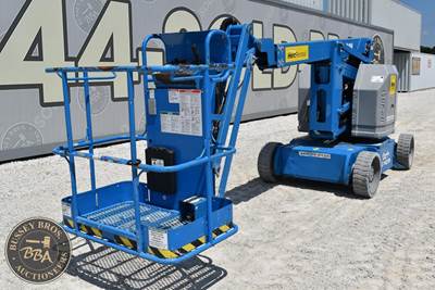 Genie Z34/22N Articulating Boom Lift
