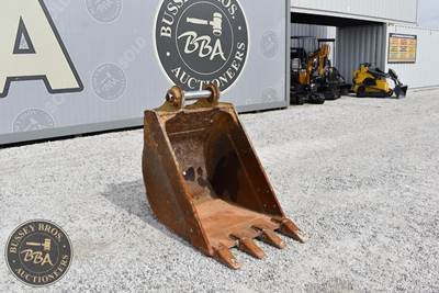 Caterpillar 3FT DIGGING BUCKET