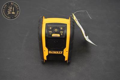 DeWalt 20V MAX BLUETOOTH SPEAKER