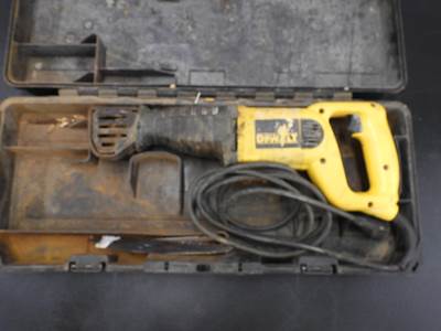 DeWalt DW304P RECIPROCATING SAW
