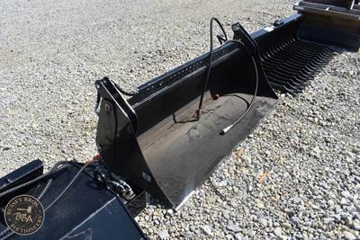 FUTURE 4 IN 1 BUCKET ATTACHMENT