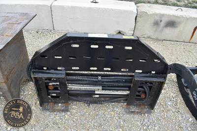 GIYI SKID STEER SIDE SHIFT FORK ATTACHMENT