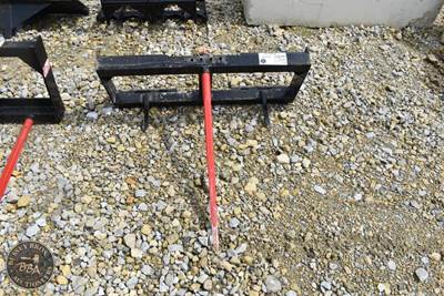 KIVEL BALE SPEAR ATTACHMENT