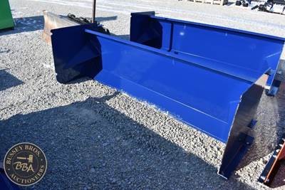 Kit Containers 8FT SNOW PUSHER ATTACHMENT