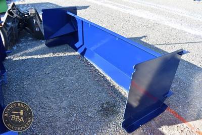 Kit Containers 8FT SNOW PUSHER ATTACHMENT