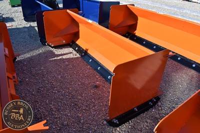 Kit Containers 8FT SNOW PUSHER ATTACHMENT