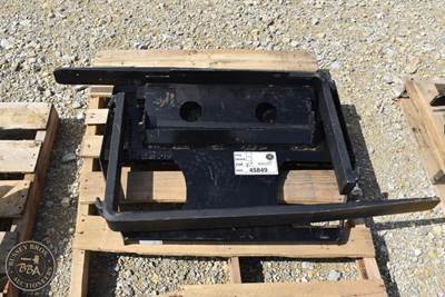 Kit Containers MINI PALLET FORK ATTACHMENT