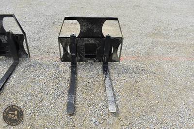 Kit Containers MINI PALLET FORK ATTACHMENT