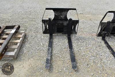 Kit Containers MINI PALLET FORK ATTACHMENT