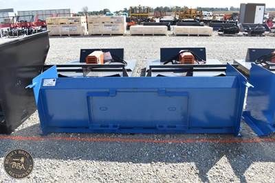 Kit Containers SKID STEER SNOW PUSHER