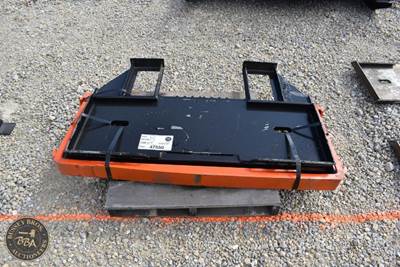 Kit Containers SKID STEER PALLET FORK ATTACHEMENT