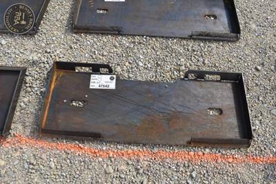 Kit Containers SKID STEER WELD-ON ATTACHMENT PLATE