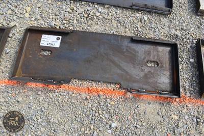 Kit Containers SKID STEER WELD-ON ATTACHMENT PLATE