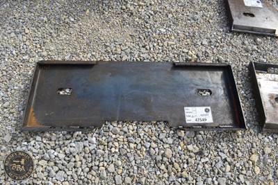 Kit Containers SKID STEER WELD-ON ATTACHMENT PLATE