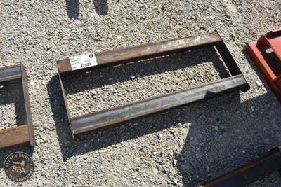Kit Containers SKID STEER WELD-ON PLATE